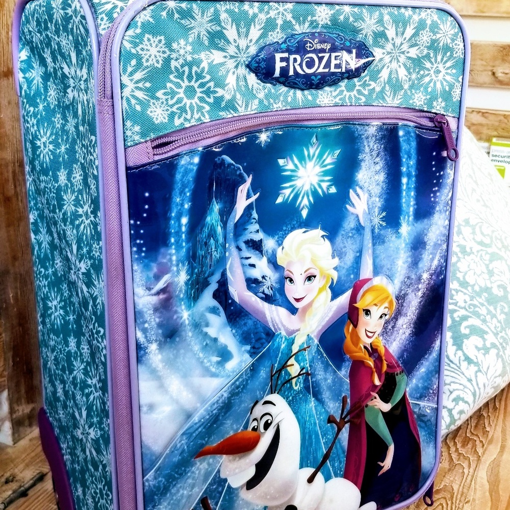 "Frozen" American Tourister 18" Softside Upright